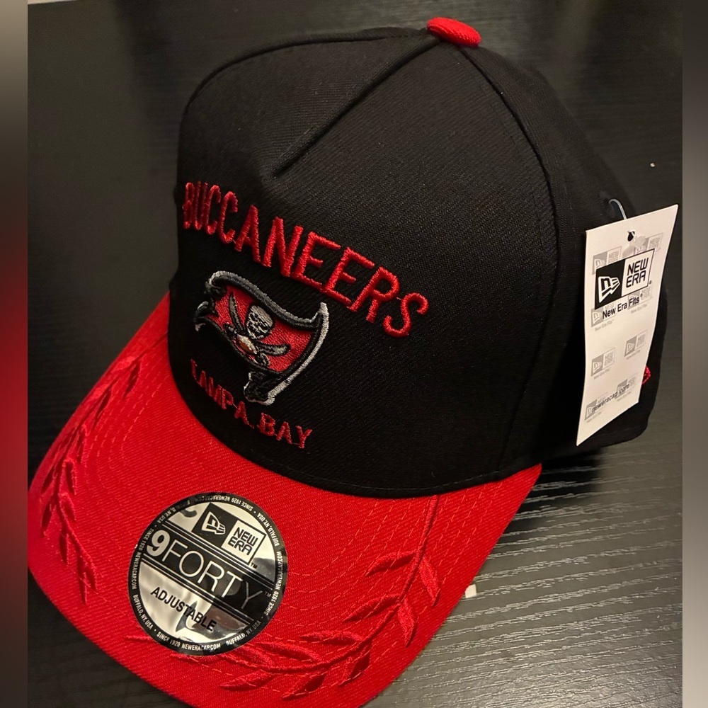 New Era Buccaneers Black and Red Adjustable Hat - Picture 2 of 4